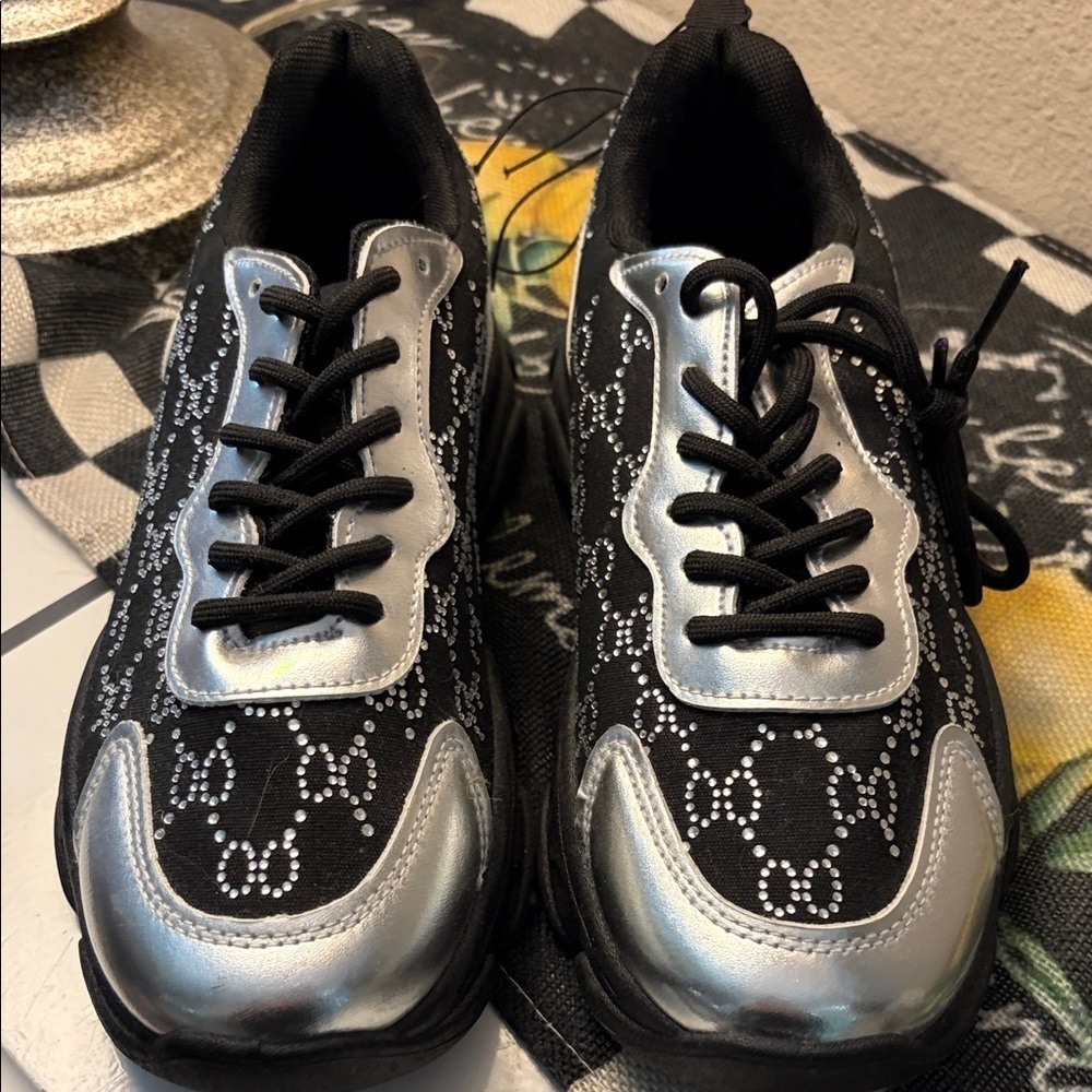 Taxi women’s black, silver, rhinestones, lace-up sneakers size 8. NEW